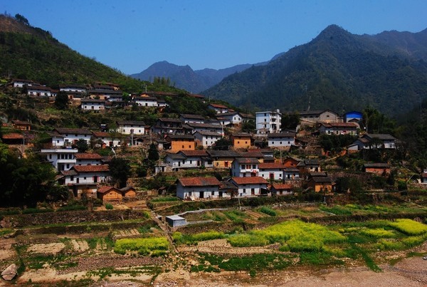 独山村