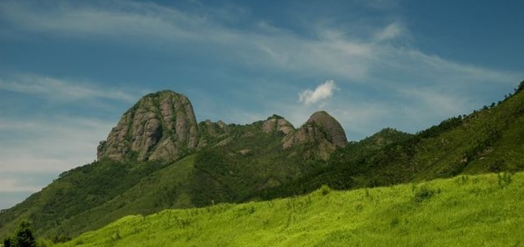 斗岩风景区